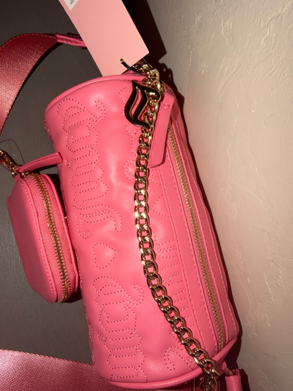 Juicy Couture Hot Pink Quilted Barrel Crossbody with Coin Pouch - Picture 3 of 6